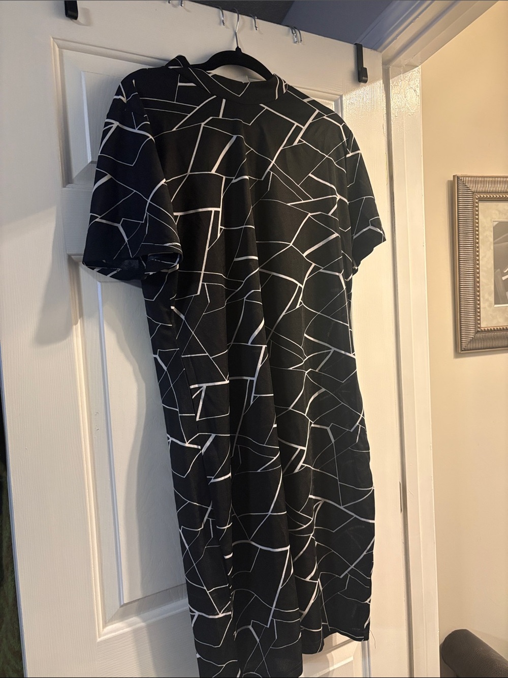 Women’s Black Geometric Print Dress